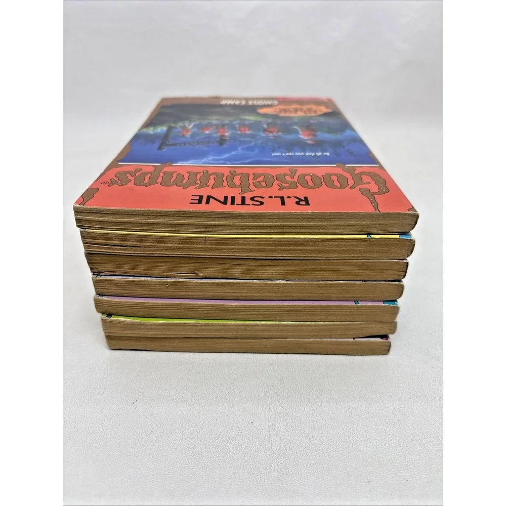 Goosebumps Books Mixed Lot of 7 Vtg R.L. Stine Horror Fiction Bundle No Inserts